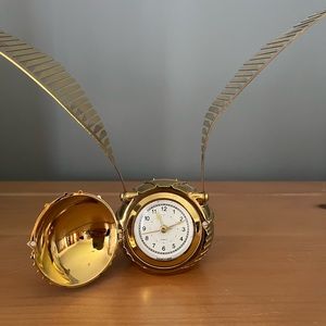 Pottery Barn Teen Harry Potter Golden Snitch Clock ⚡️